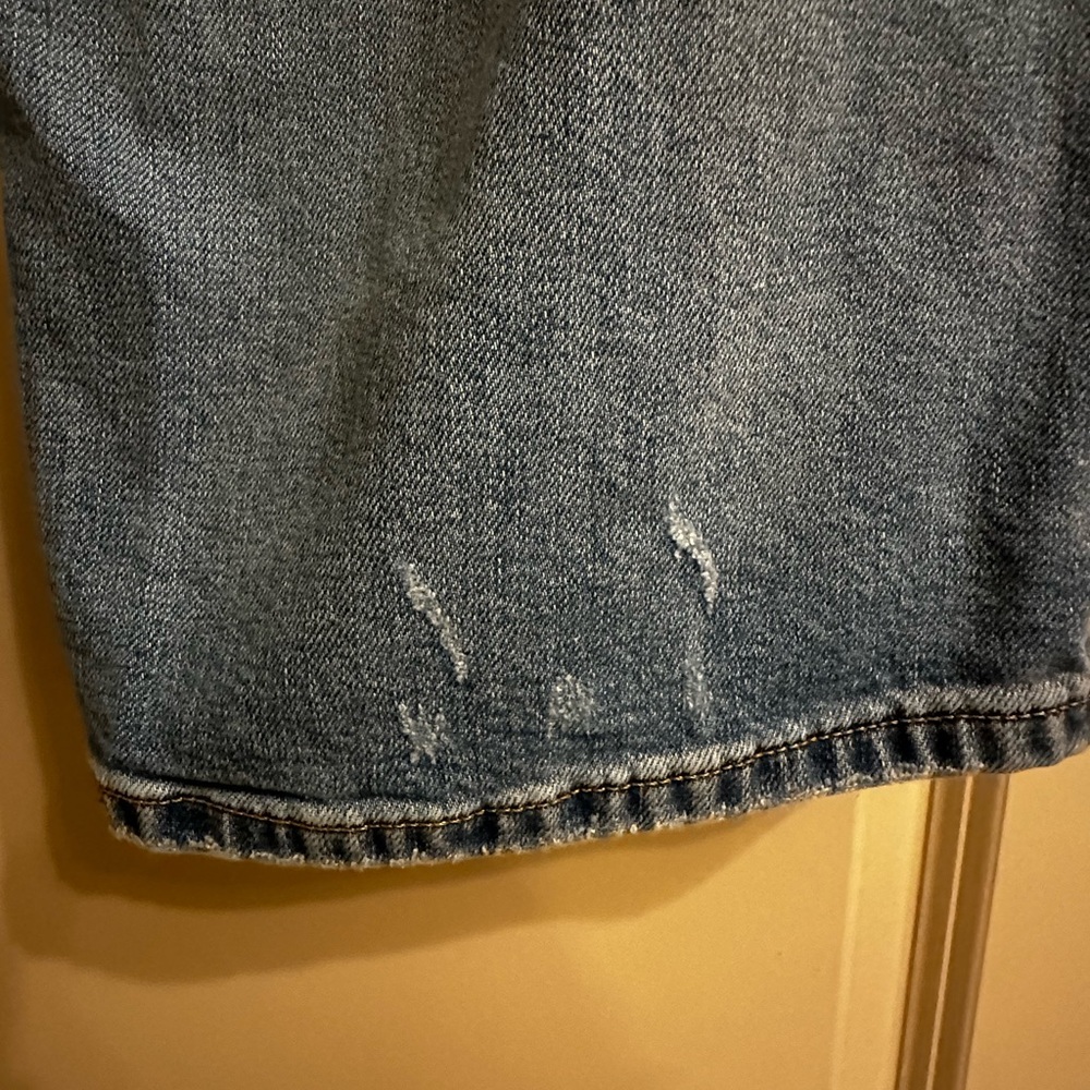 Boyish Ripped Light Wash Jeans - Picture 8 of 8